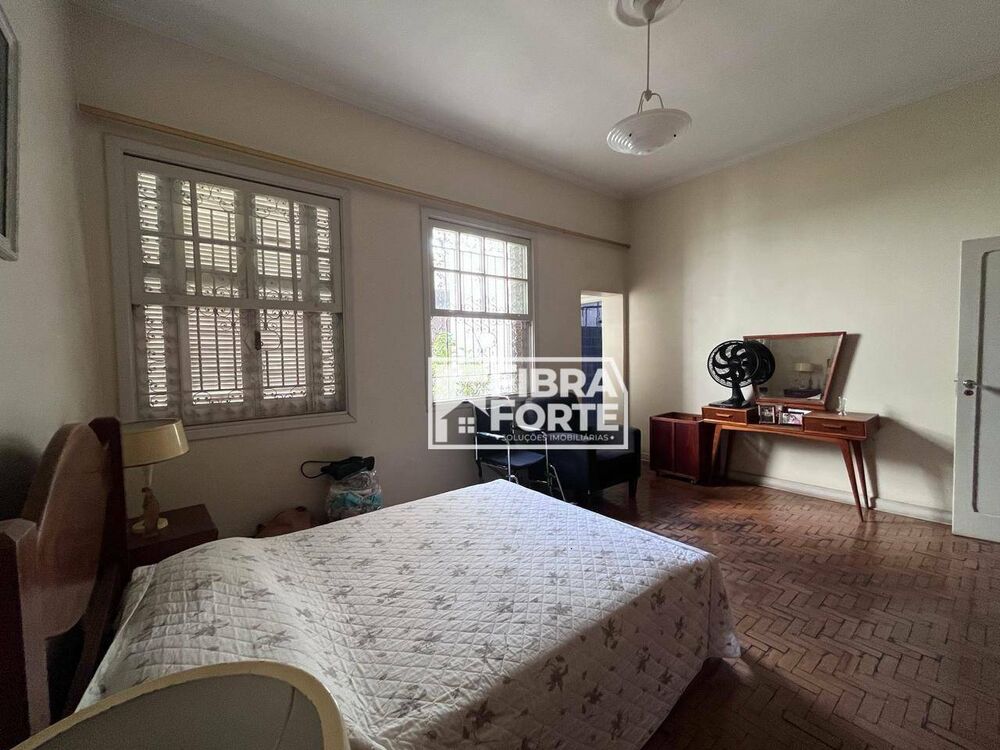 Casa à venda com 3 quartos, 217m² - Foto 9