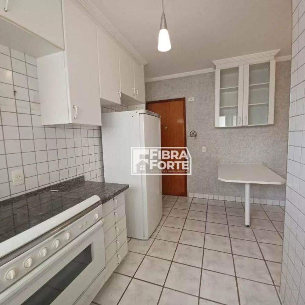 Apartamento para alugar com 3 quartos, 98m² - Foto 6