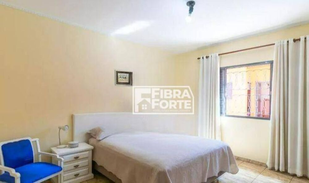 Casa, 3 quartos, 227 m² - Foto 2