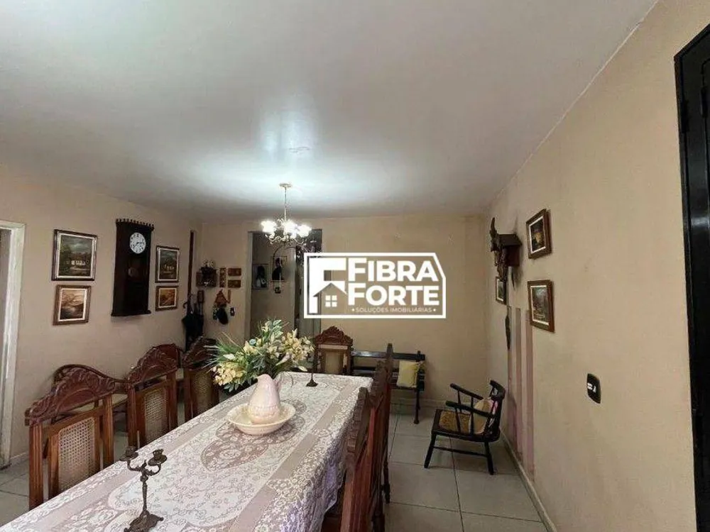 Casa, 4 quartos, 270 m² - Foto 4