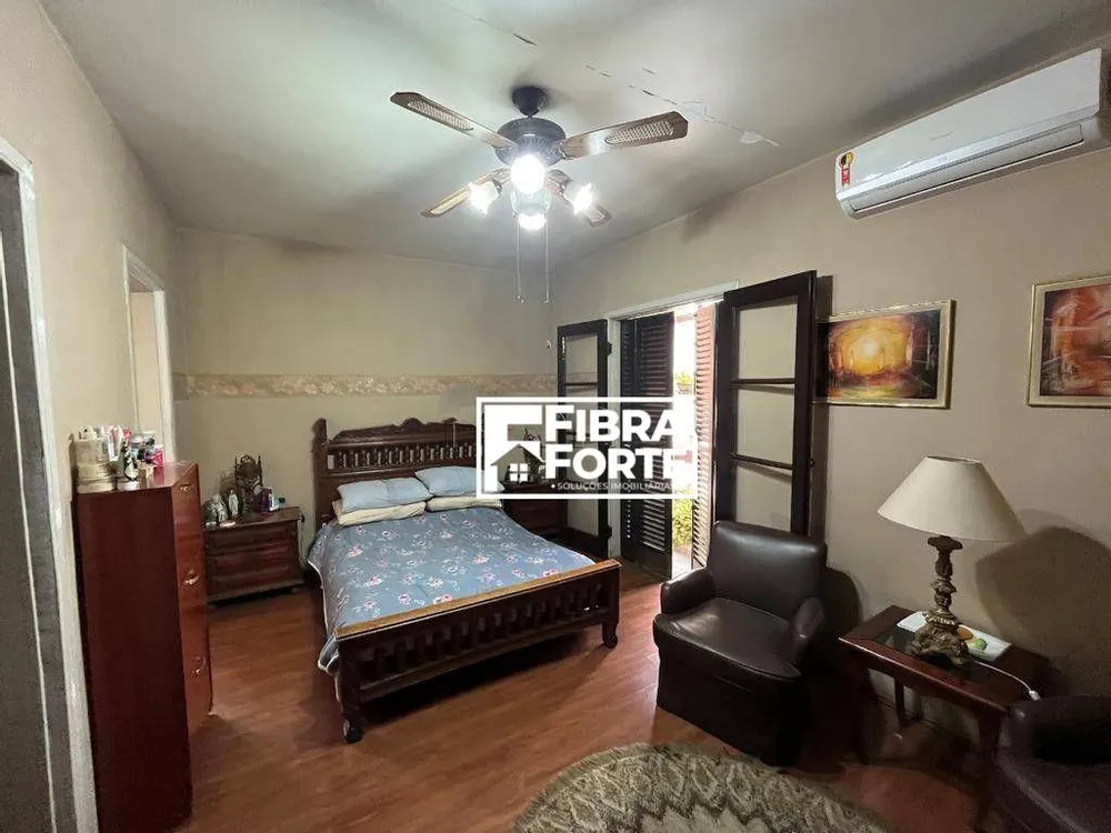 Casa, 4 quartos, 270 m² - Foto 1