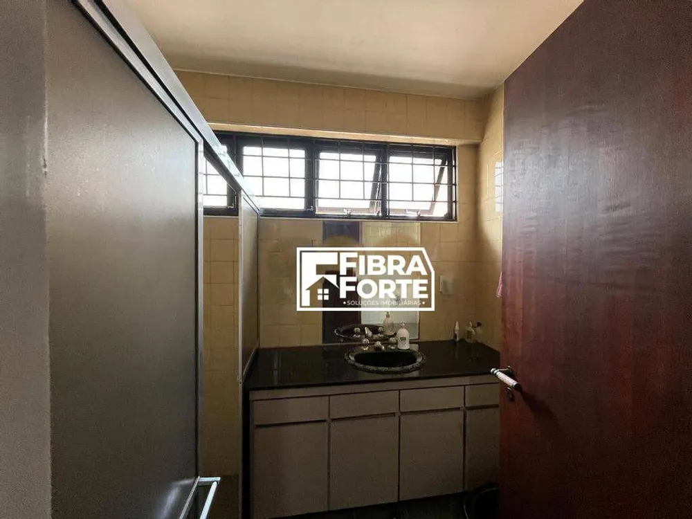 Casa, 4 quartos, 270 m² - Foto 8
