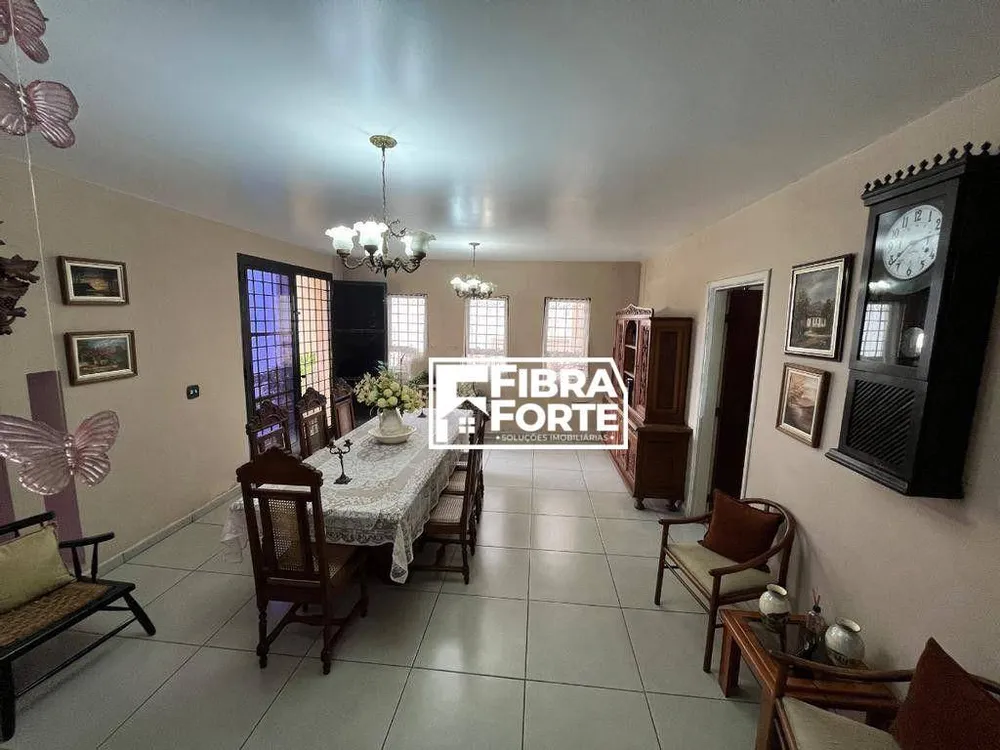 Casa, 4 quartos, 270 m² - Foto 10