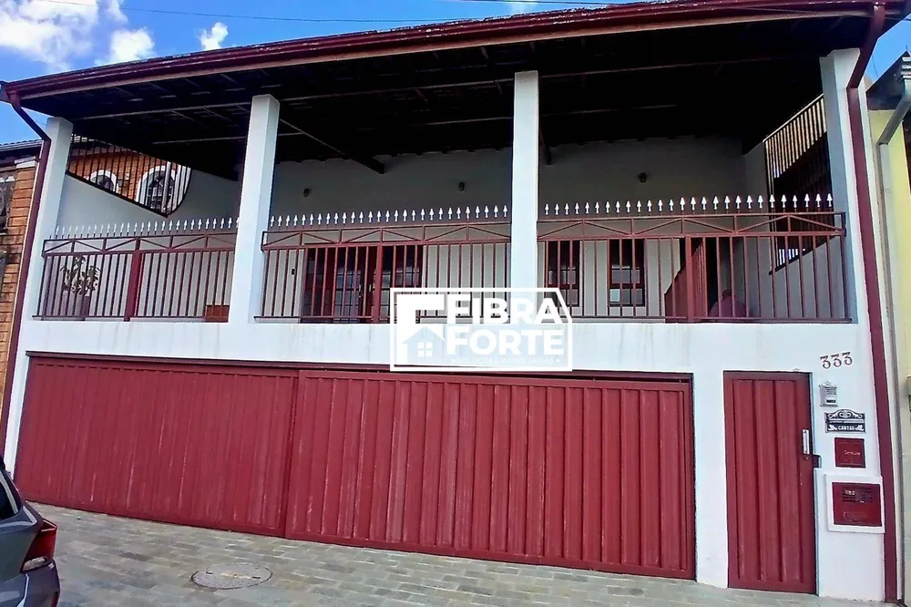Casa, 3 quartos, 274 m² - Foto 1