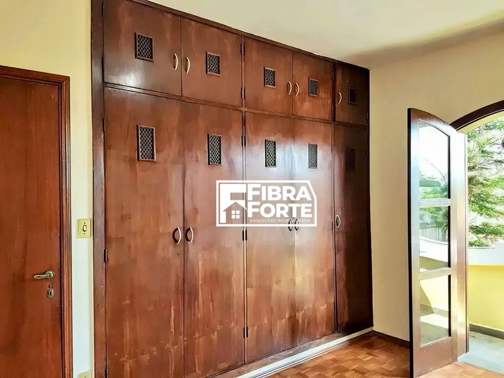 Casa, 5 quartos, 222 m² - Foto 1