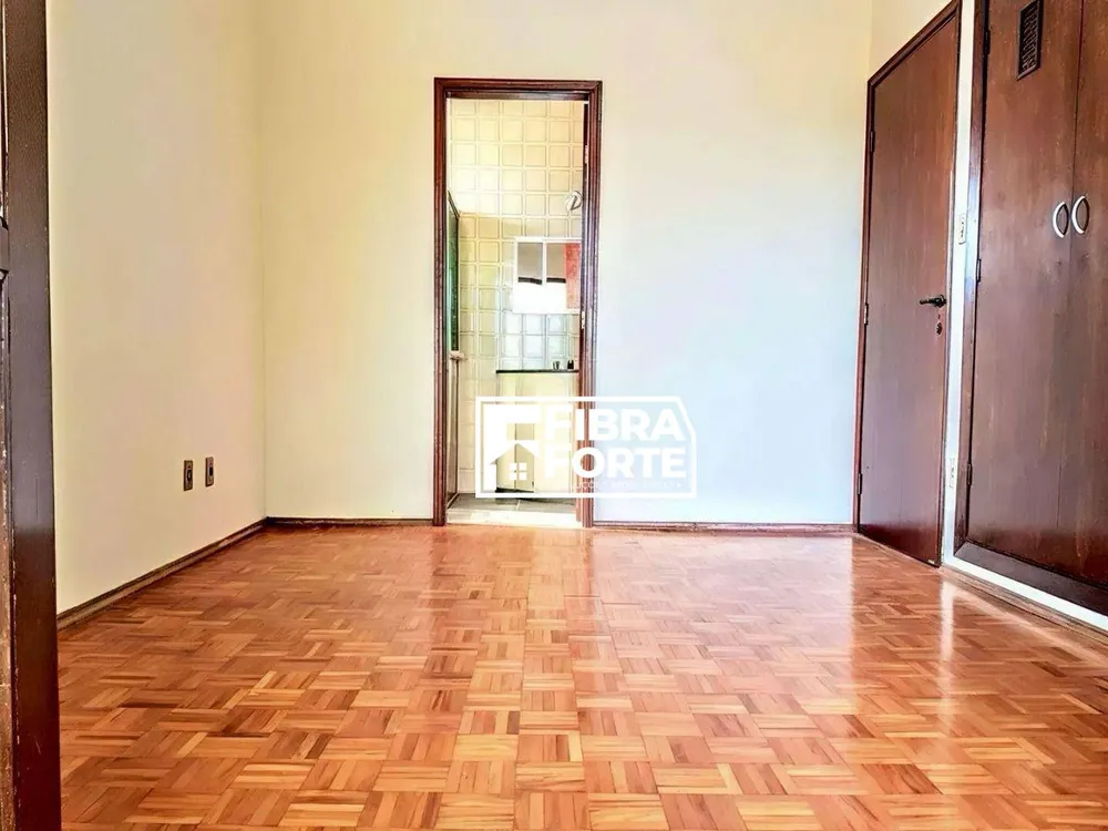 Casa, 5 quartos, 222 m² - Foto 11