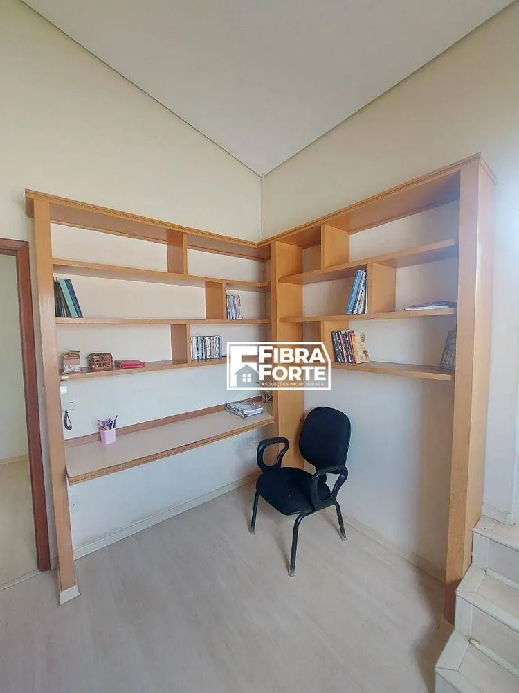 Casa, 4 quartos, 219 m² - Foto 1
