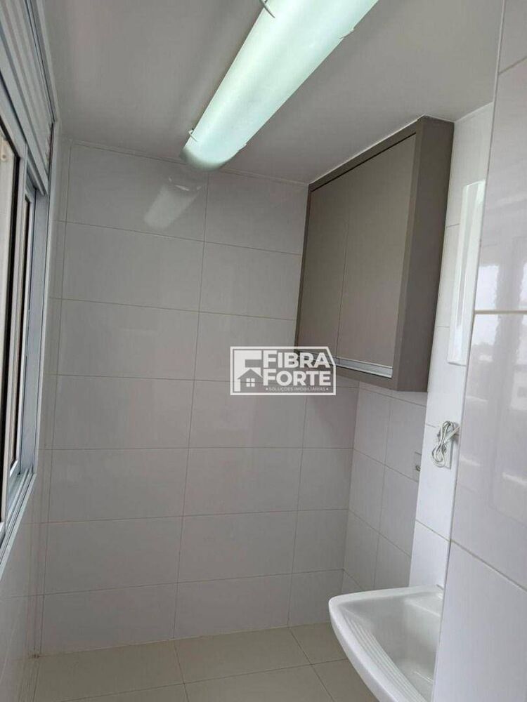 Apartamento à venda com 3 quartos, 77m² - Foto 2