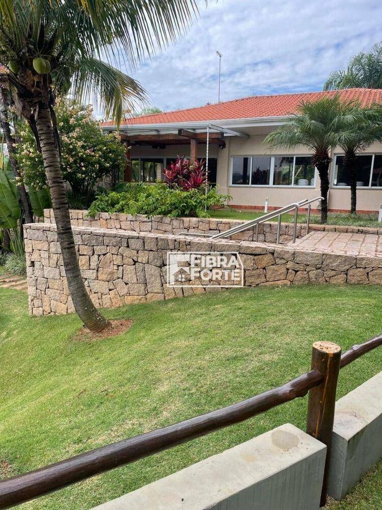 Casa de Condomínio para alugar com 4 quartos, 315m² - Foto 4