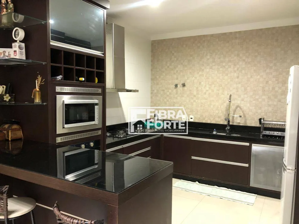 Casa, 4 quartos, 226 m² - Foto 5