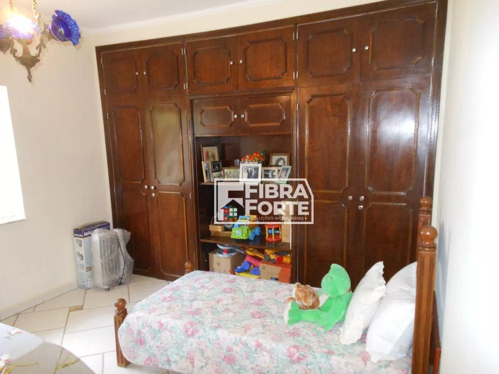 Casa, 3 quartos, 178 m² - Foto 1