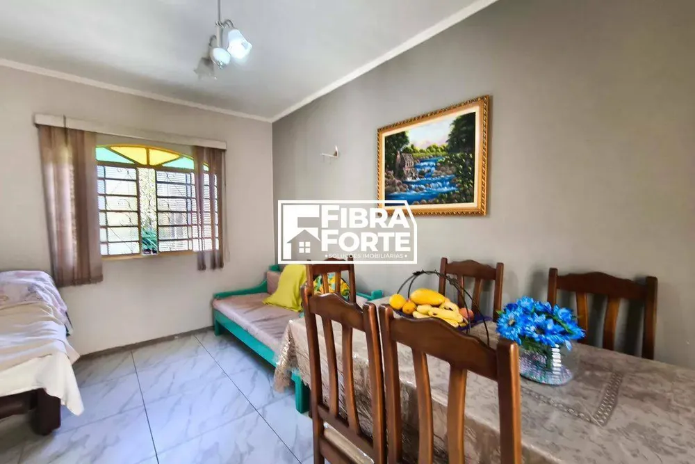 Casa, 5 quartos, 180 m² - Foto 2