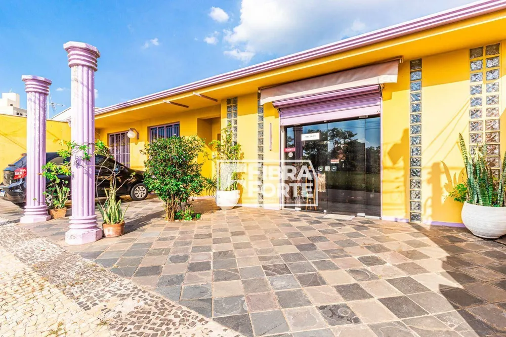 Casa, 3 quartos, 220 m² - Foto 2