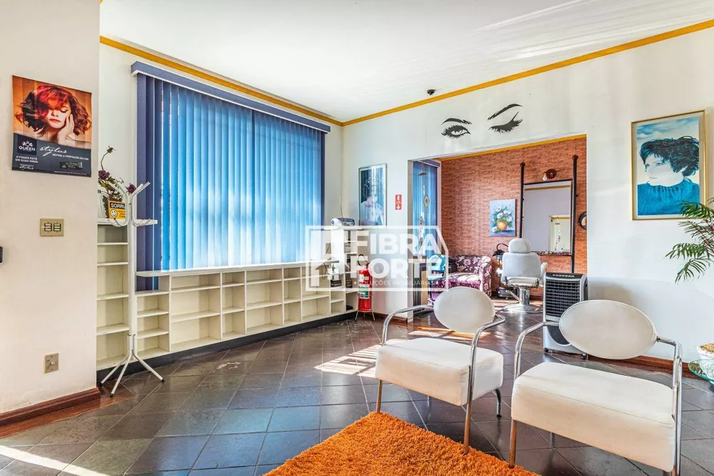 Casa, 3 quartos, 220 m² - Foto 1