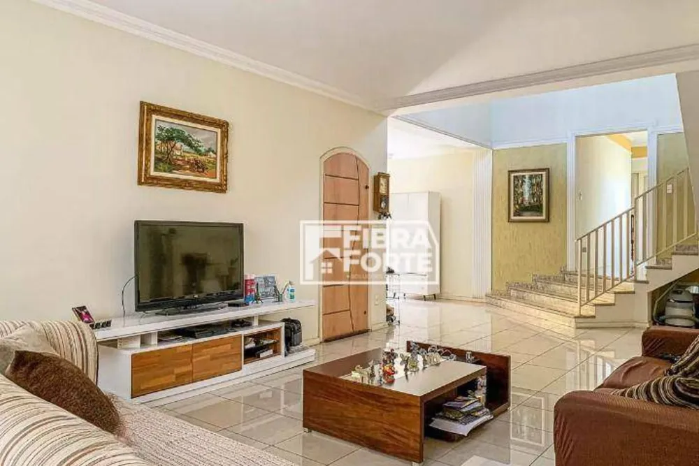 Casa, 4 quartos, 260 m² - Foto 1