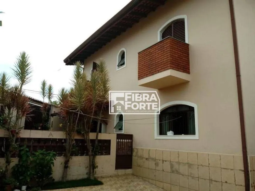 Casa, 3 quartos, 198 m² - Foto 1