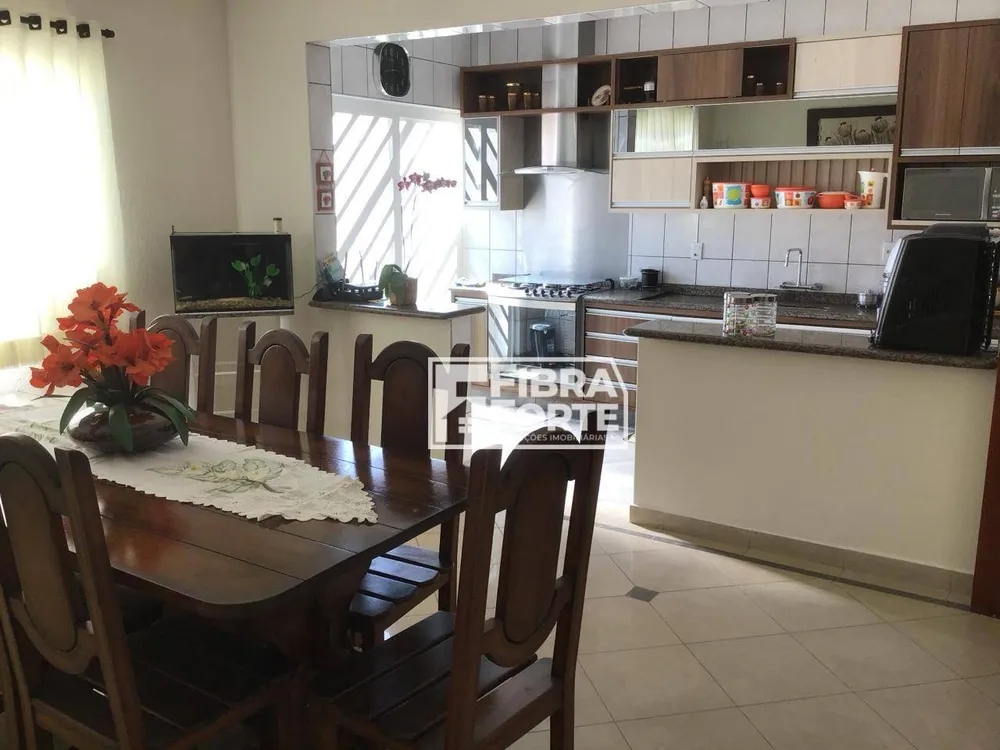Casa, 3 quartos, 249 m² - Foto 8