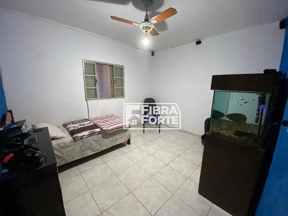 Casa, 3 quartos, 215 m² - Foto 1