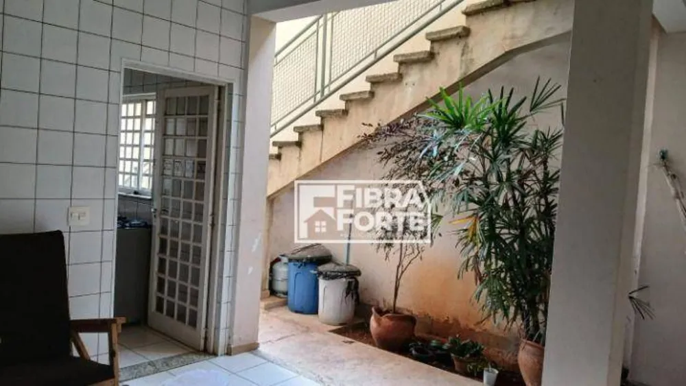 Casa, 4 quartos, 250 m² - Foto 12