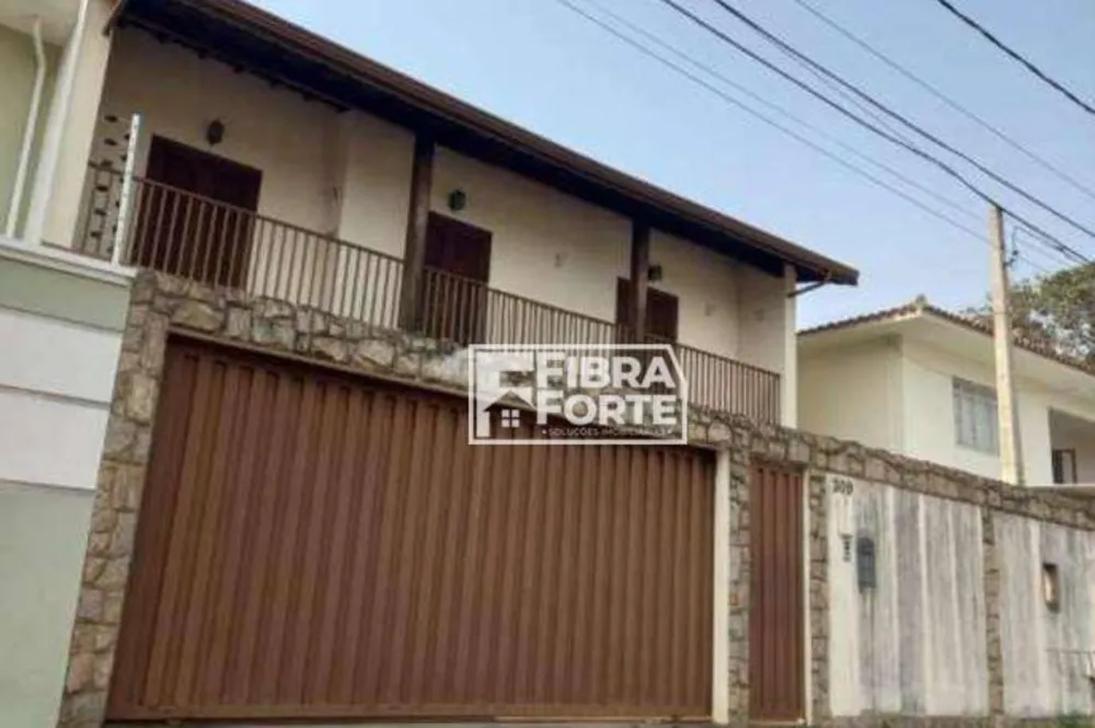 Casa, 4 quartos, 266 m² - Foto 1