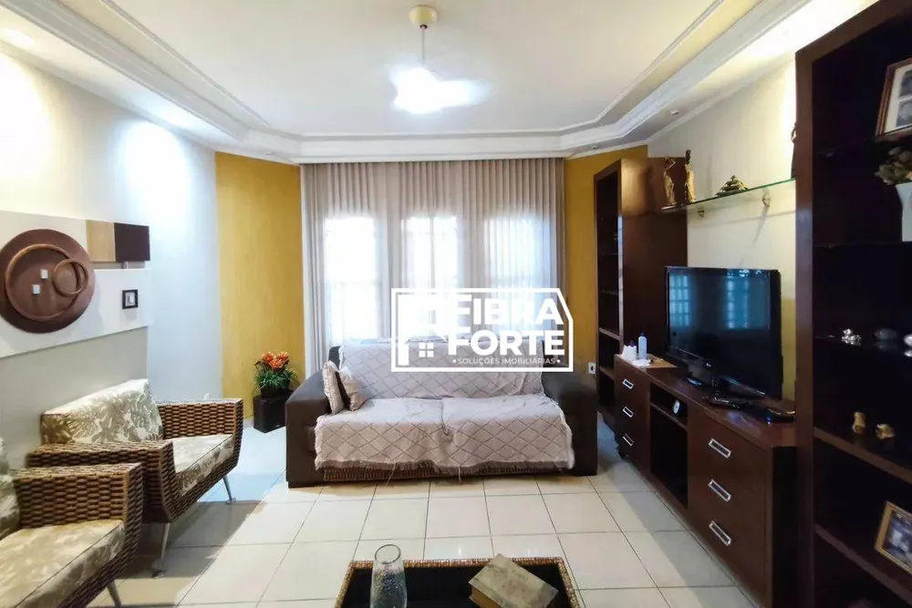 Casa, 3 quartos, 267 m² - Foto 2