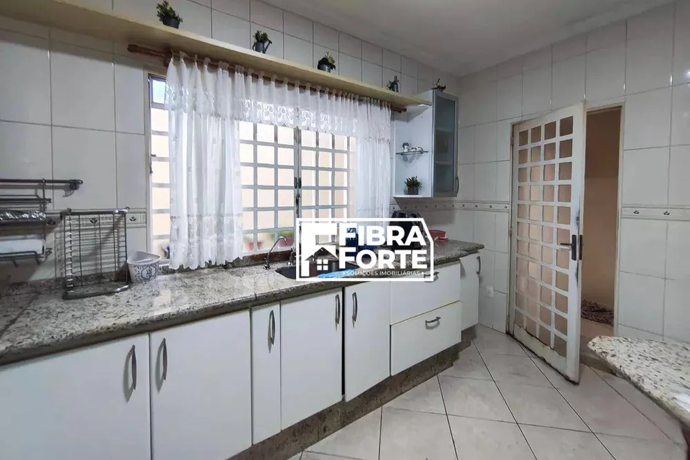 Casa, 3 quartos, 267 m² - Foto 5