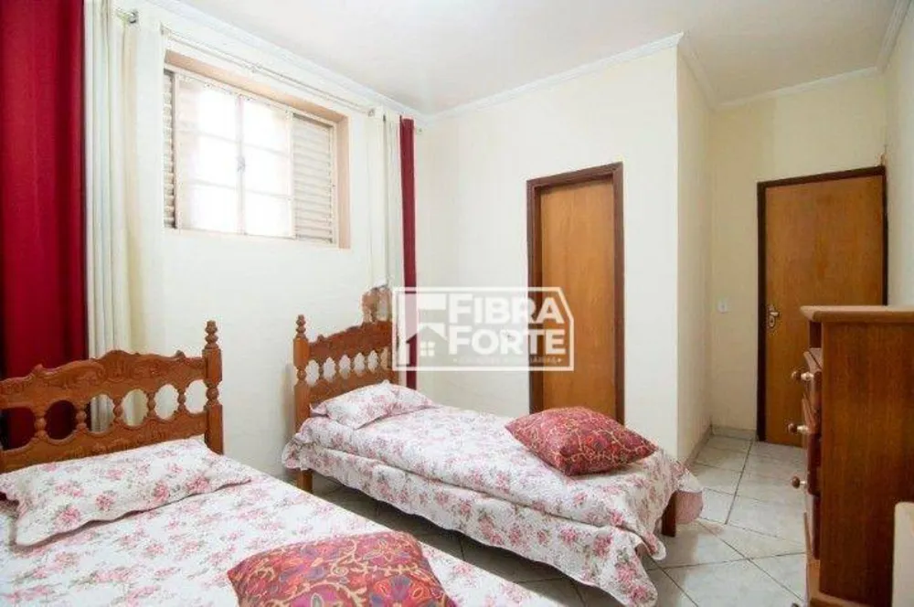 Casa, 3 quartos, 221 m² - Foto 11