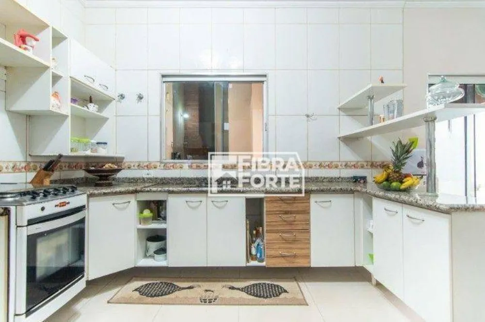 Casa, 3 quartos, 221 m² - Foto 4
