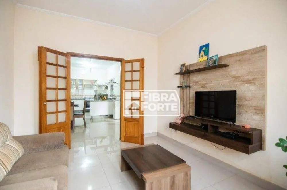 Casa, 3 quartos, 221 m² - Foto 2