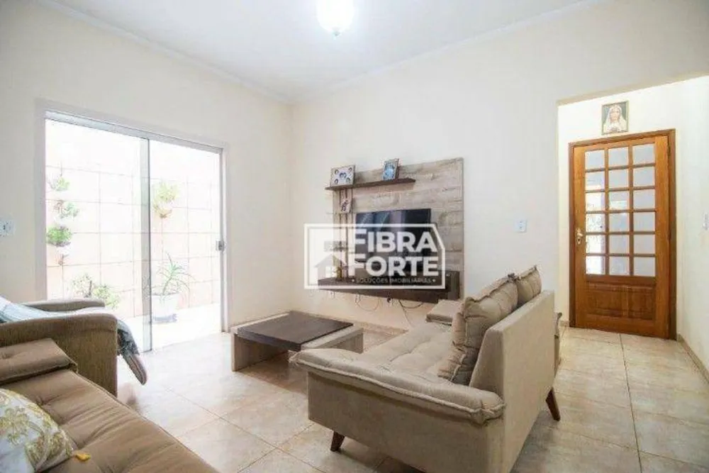 Casa, 3 quartos, 221 m² - Foto 3