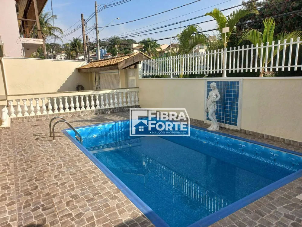 Casa, 4 quartos, 215 m² - Foto 2
