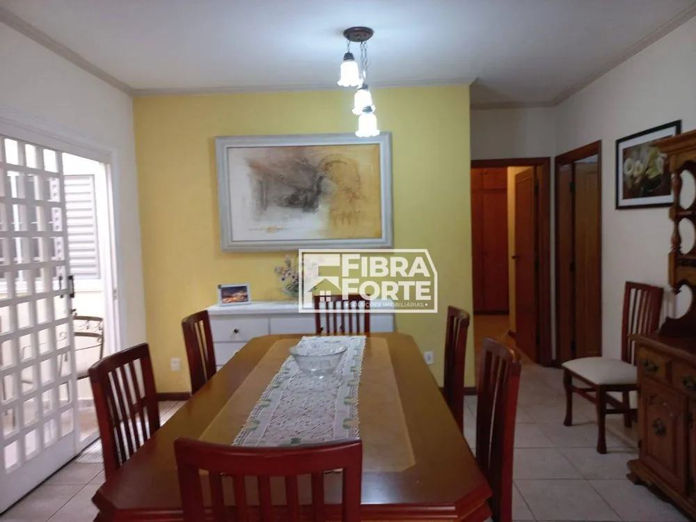 Casa, 4 quartos, 215 m² - Foto 5