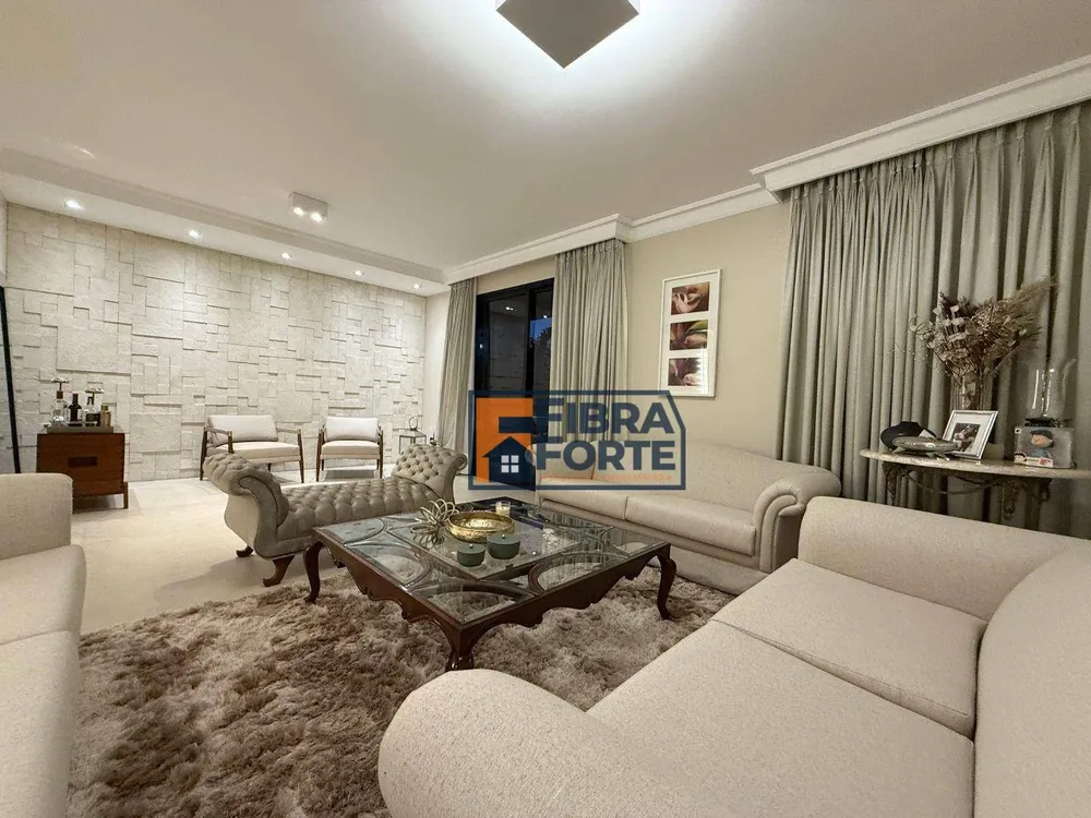 Apartamento, 4 quartos, 256 m² - Foto 1