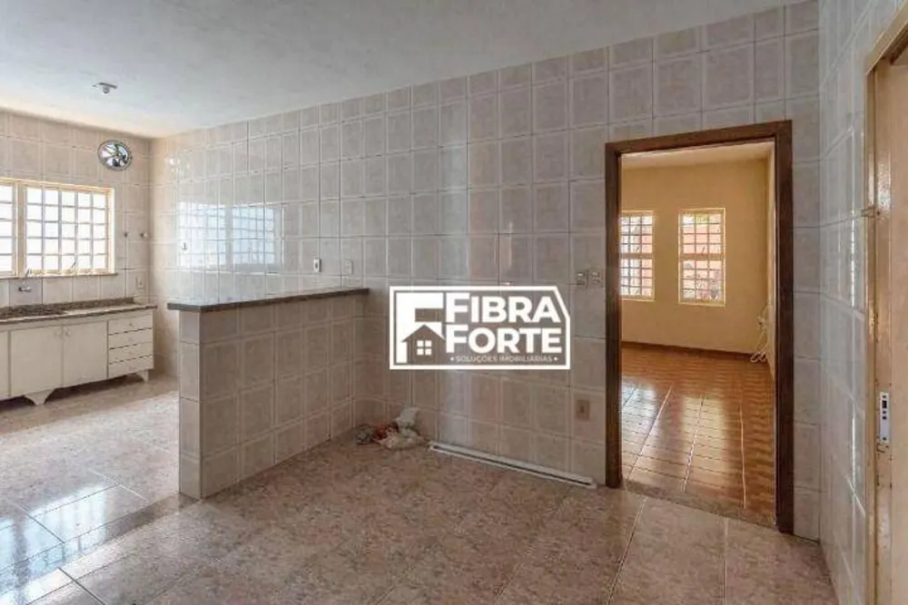 Casa, 3 quartos, 230 m² - Foto 1