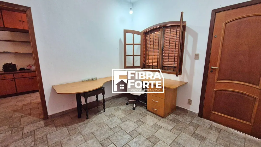 Casa, 4 quartos, 191 m² - Foto 2