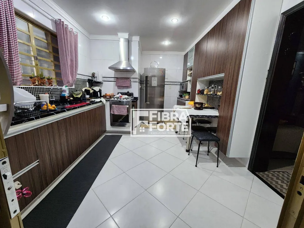 Casa, 3 quartos, 192 m² - Foto 4