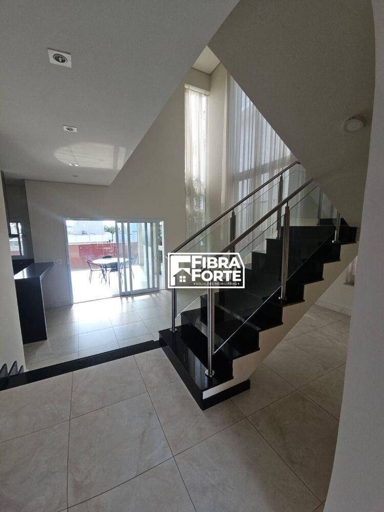 Casa para alugar com 3 quartos, 230m² - Foto 3