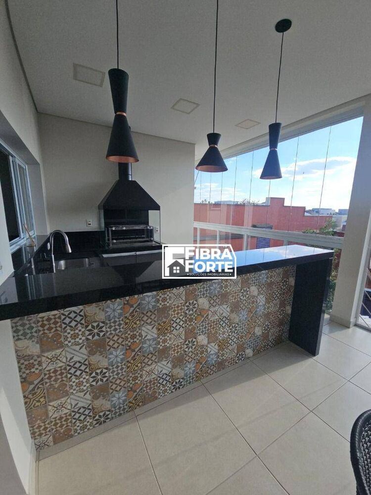 Casa para alugar com 3 quartos, 230m² - Foto 1