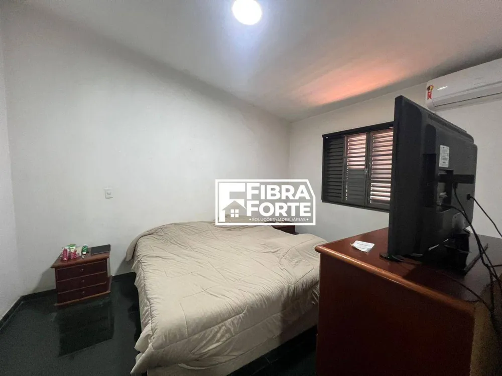 Casa, 4 quartos, 253 m² - Foto 2