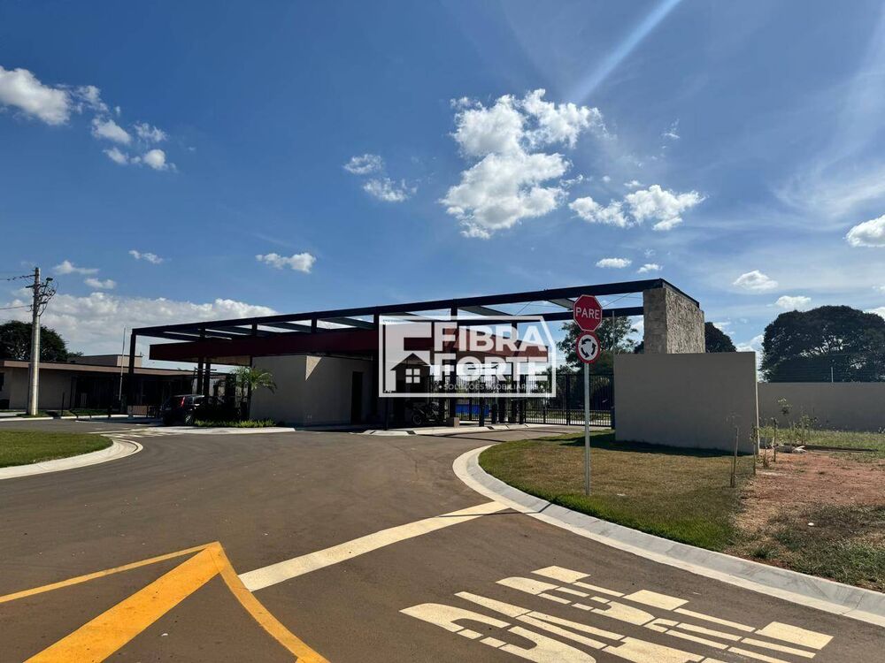 Loteamento e Condomínio, 300 m² - Foto 1