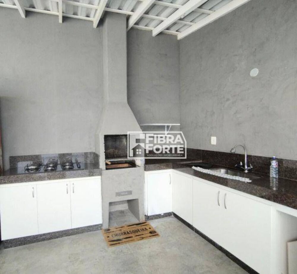 Casa à venda com 3 quartos, 200m² - Foto 1