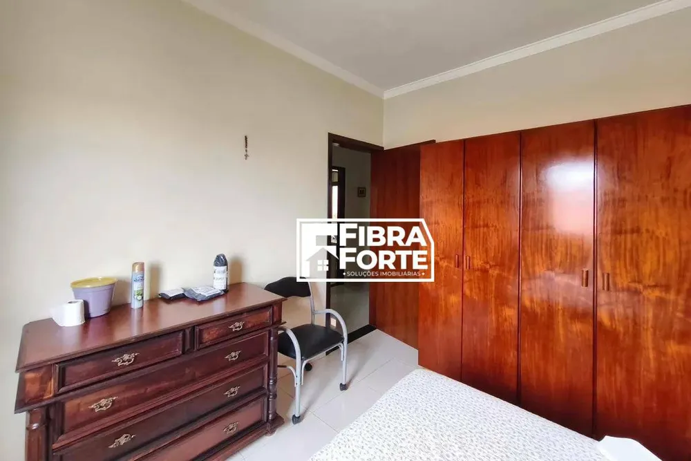 Casa, 3 quartos, 215 m² - Foto 13