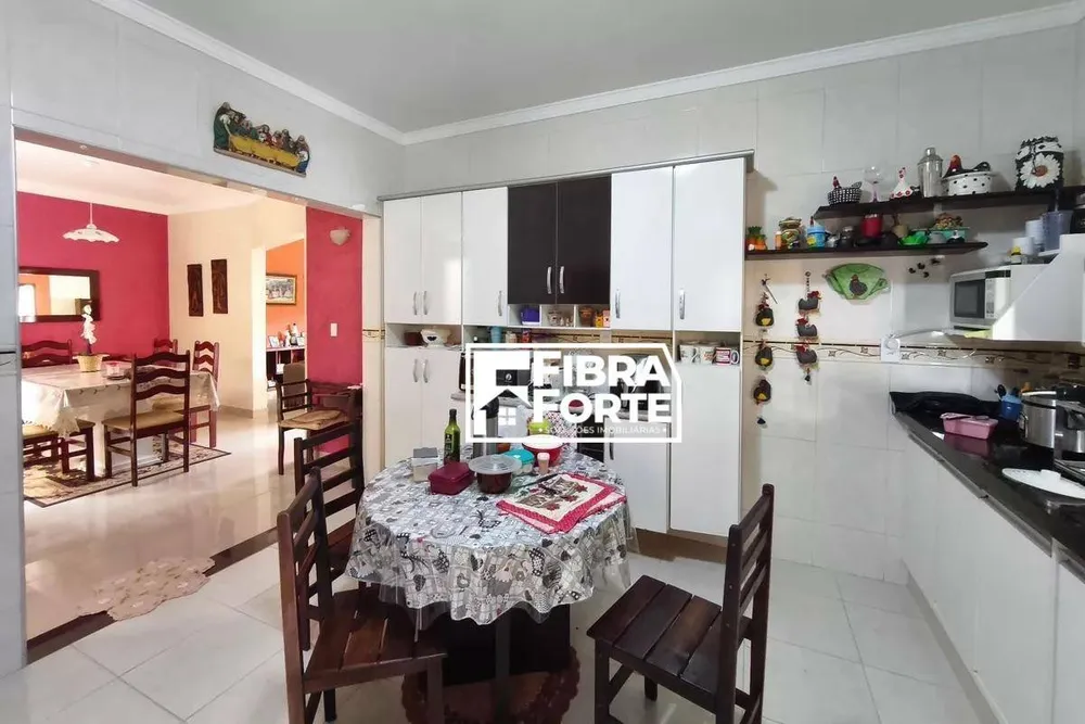 Casa, 3 quartos, 215 m² - Foto 6