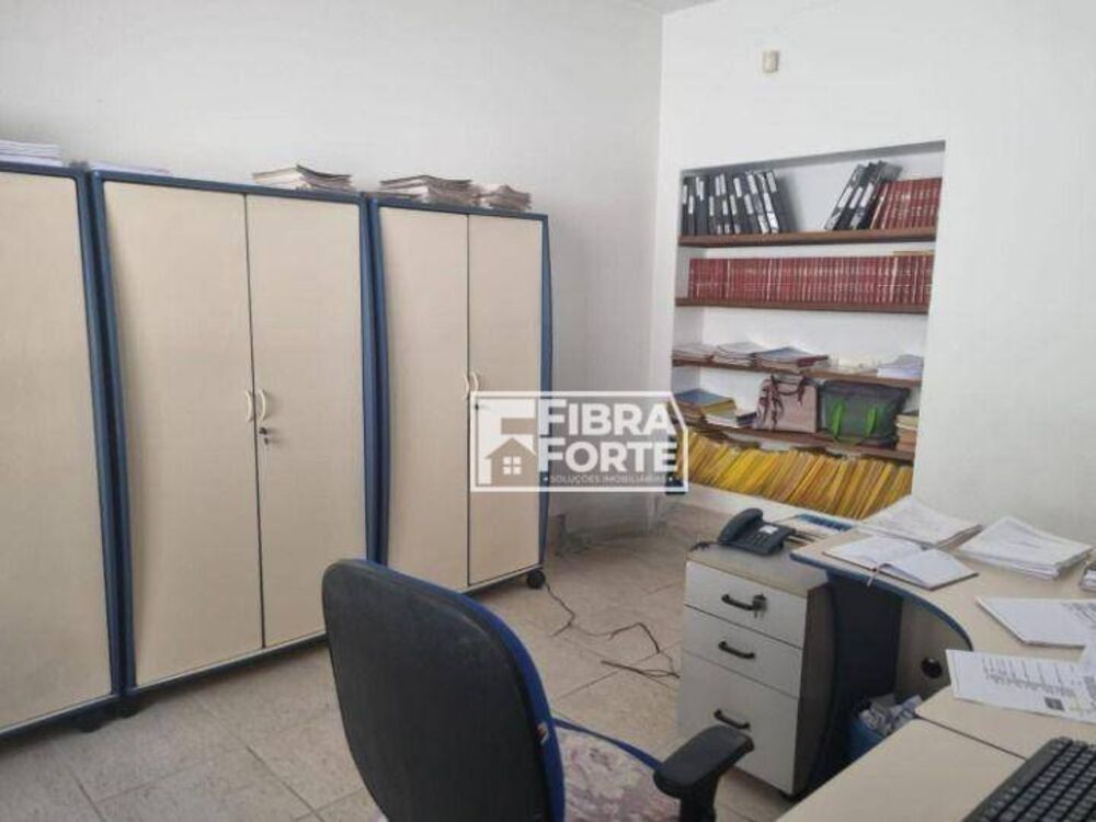 Casa, 6 quartos, 181 m² - Foto 1