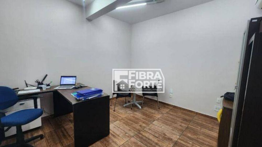 Casa, 6 quartos, 81 m² - Foto 1