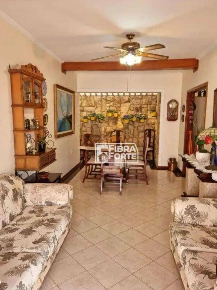 Casa, 4 quartos, 249 m² - Foto 4
