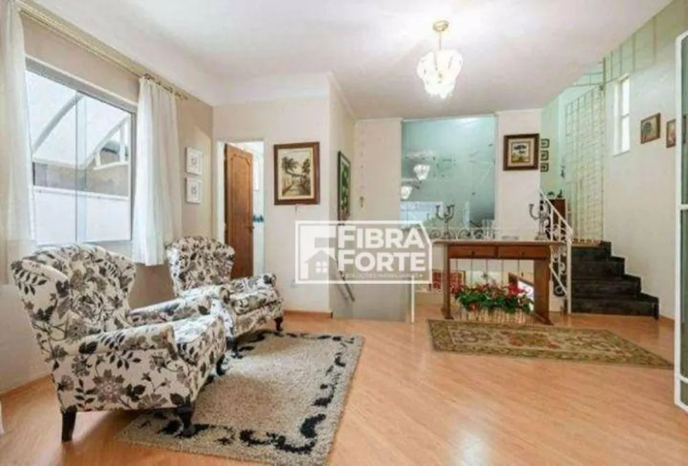 Casa, 4 quartos, 249 m² - Foto 2