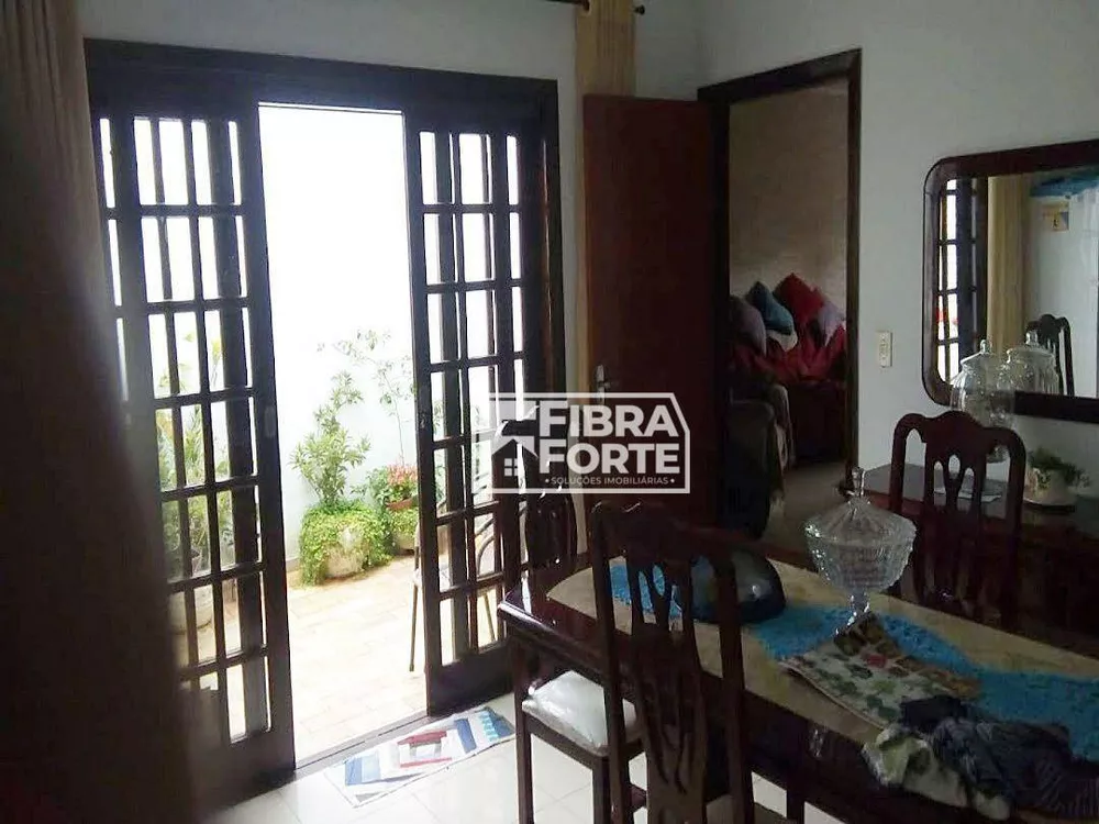 Casa, 3 quartos, 220 m² - Foto 4