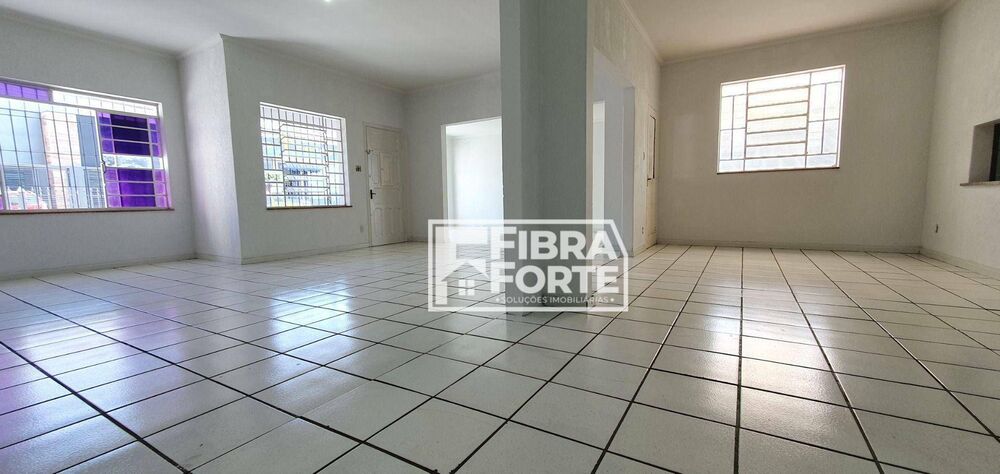 Casa, 5 quartos, 224 m² - Foto 3