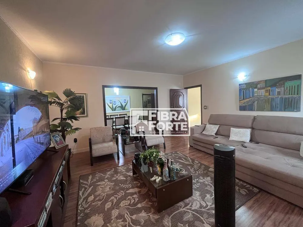 Casa, 3 quartos, 179 m² - Foto 2